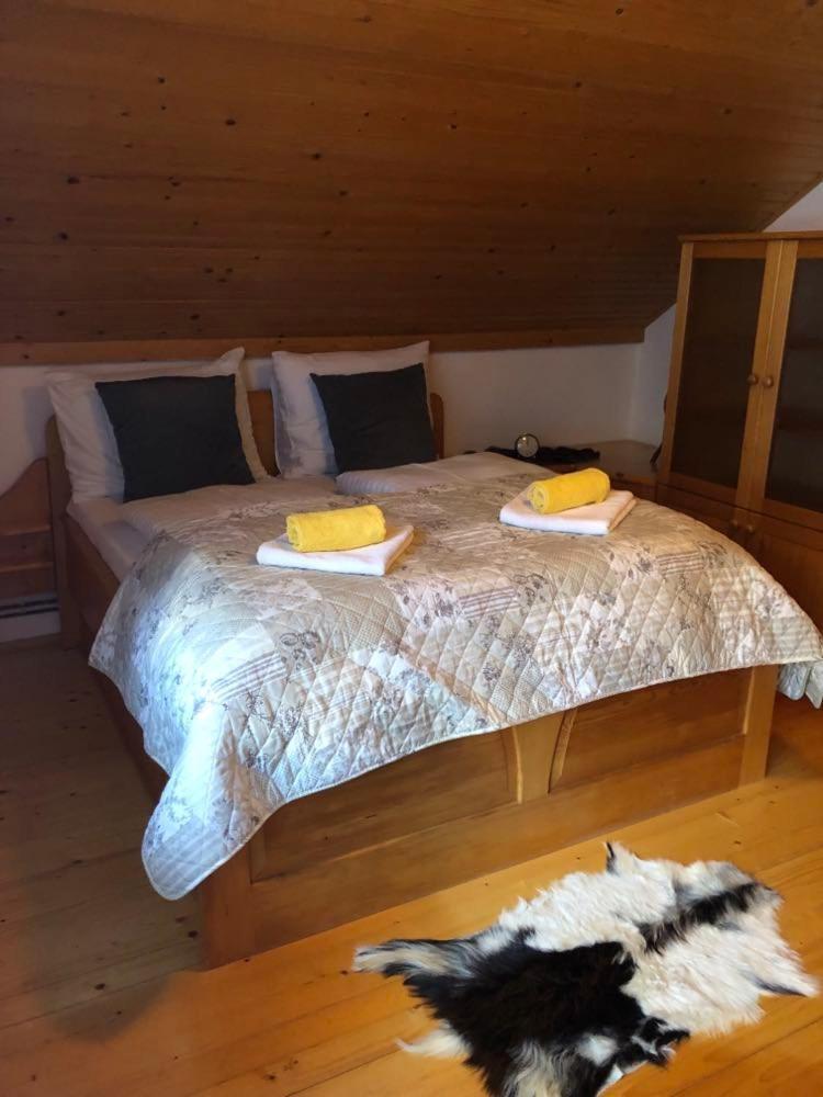 Apartma Cvrsta Trojka Jesenice Exteriér fotografie