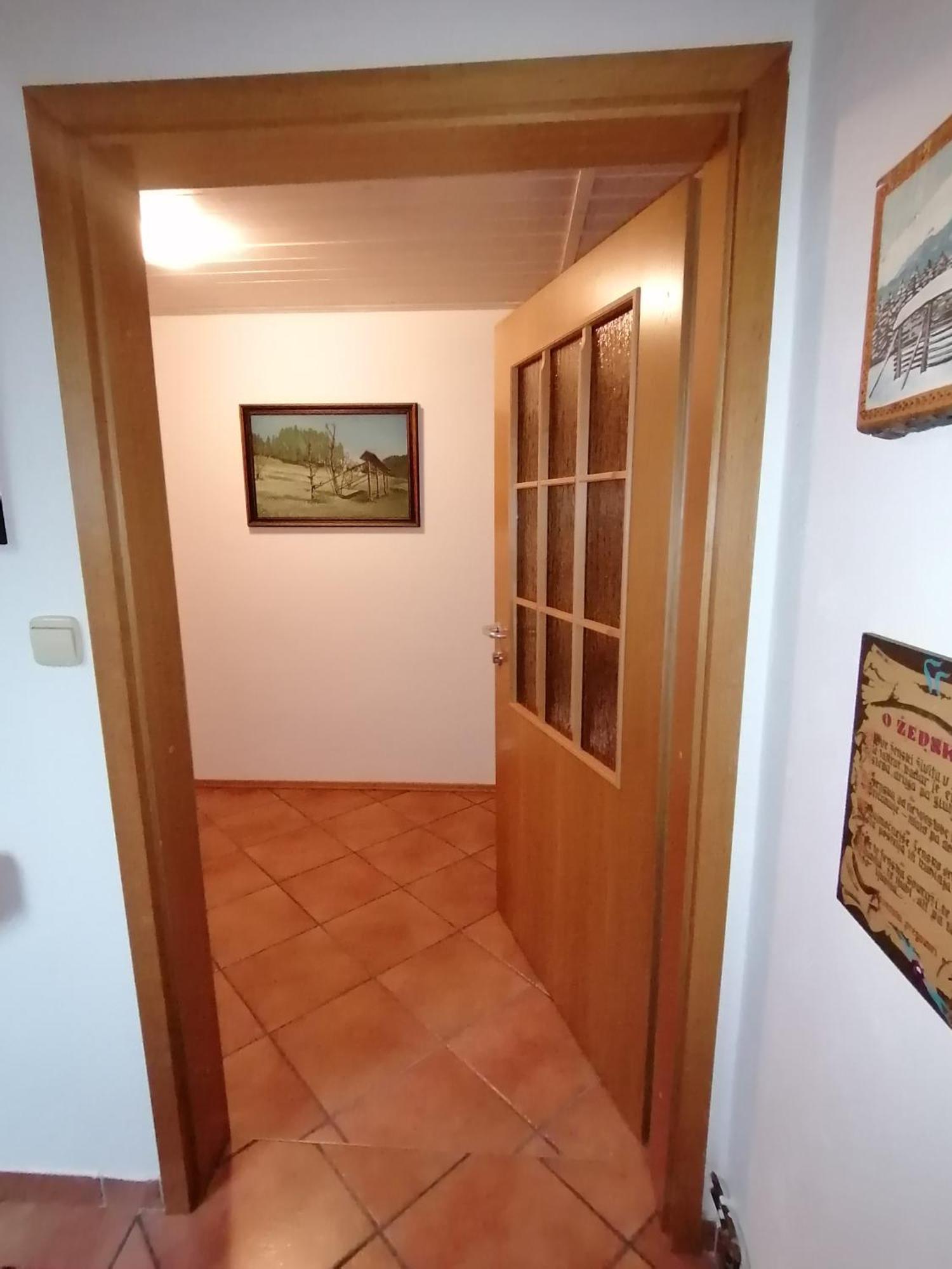 Apartma Cvrsta Trojka Jesenice Exteriér fotografie