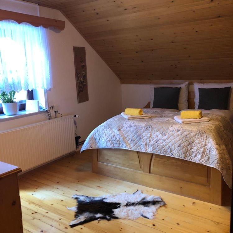 Apartma Cvrsta Trojka Jesenice Exteriér fotografie