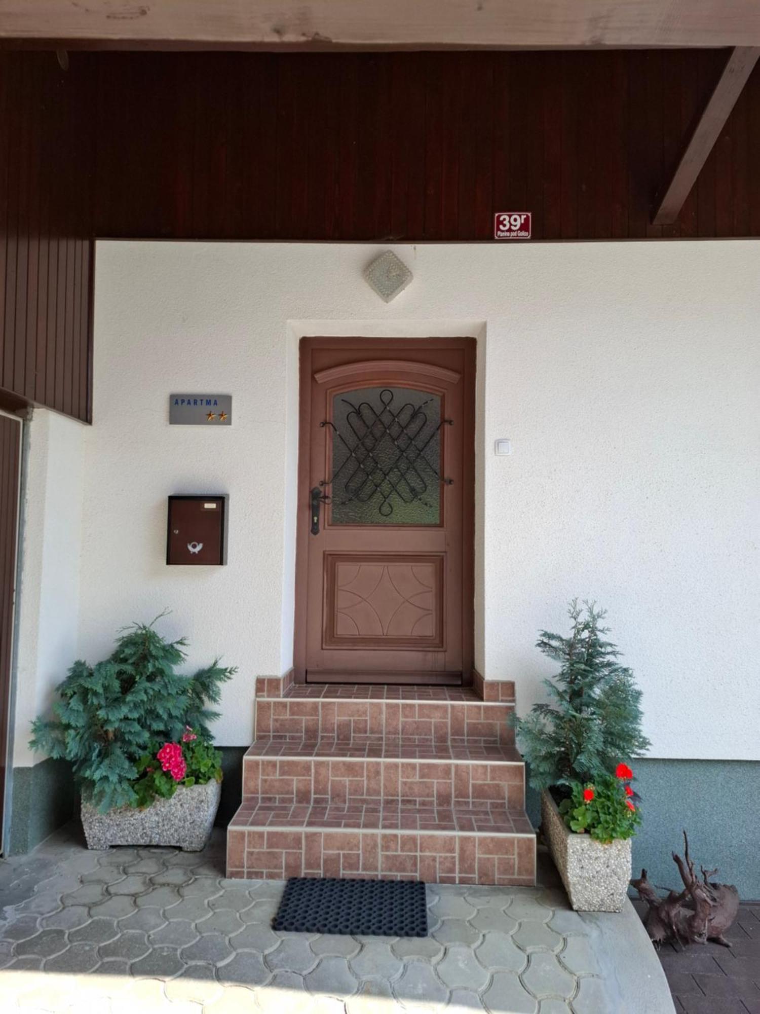 Apartma Cvrsta Trojka Jesenice Exteriér fotografie