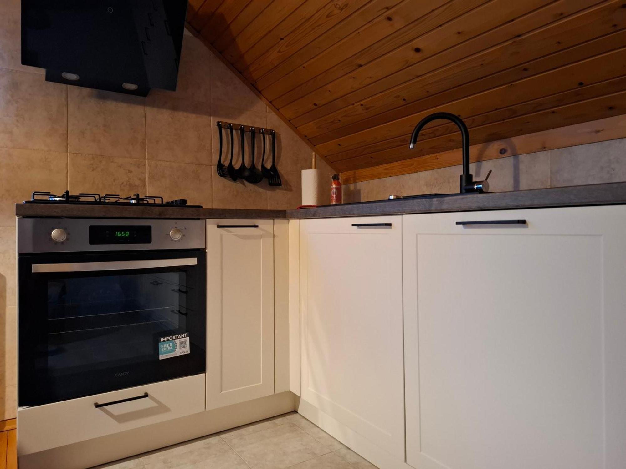 Apartma Cvrsta Trojka Jesenice Exteriér fotografie